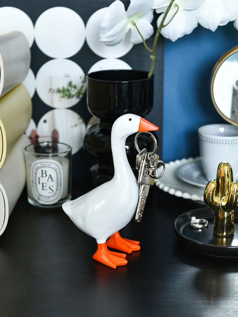 MINISO 1pc Magnetic Goose Key chain home decoration sculpture office desk decoration resin goose duck sculpture tool rack home - Image 5
